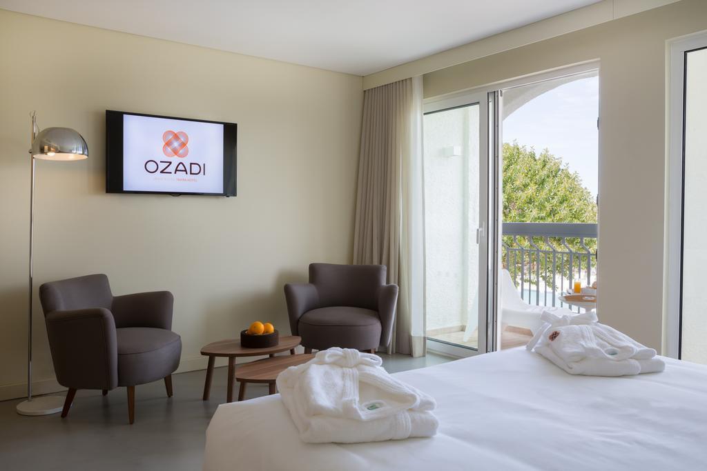 Ozadi Tavira Hotel Room photo